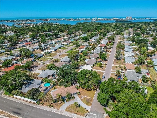 Foto del edificio - 3 br, 2 bath House - 11318 62nd Ave