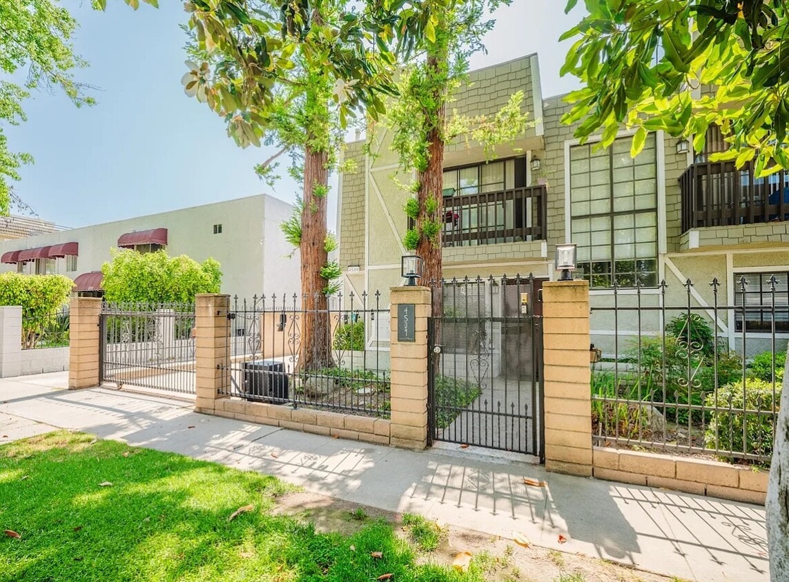 #1 - 4509 Vista Del Monte Ave