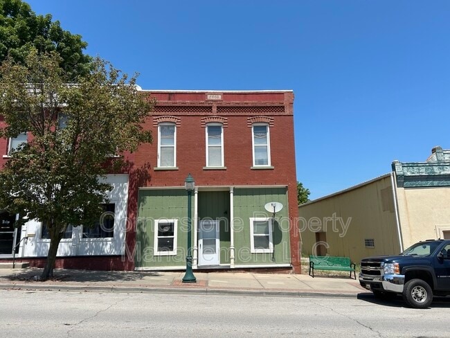 Building Photo - 617 E 4th St