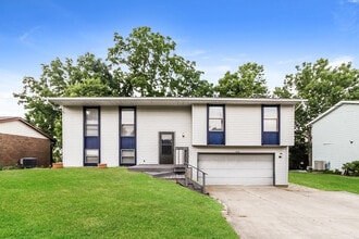 Building Photo - 1800 Augusta Blvd