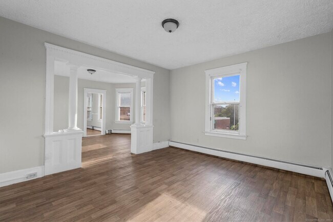 Building Photo - 167 Liberty St