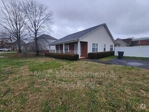 Building Photo - 919 Nottingham Dr