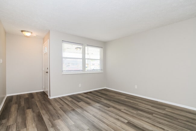 Building Photo - 1018 Ledro St