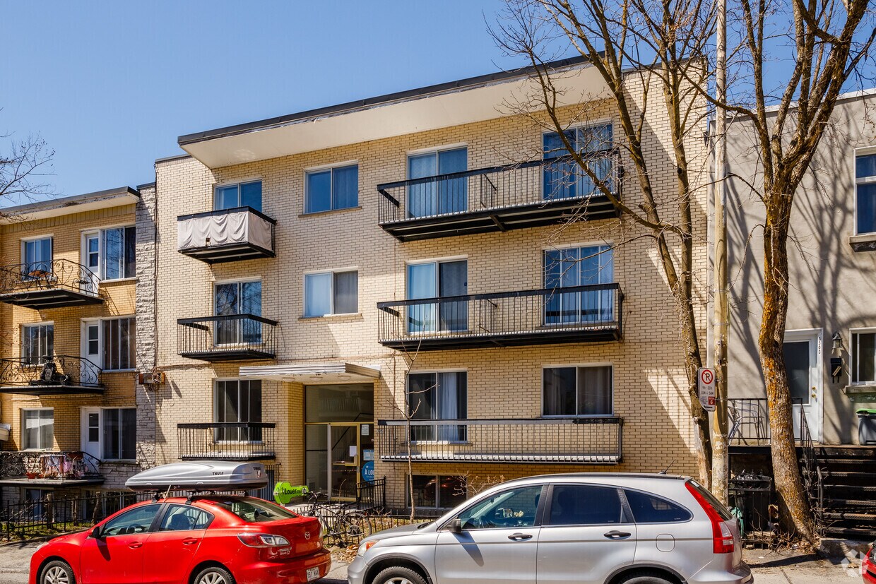 Photo du bâtiment - 3315 Av Maréchal