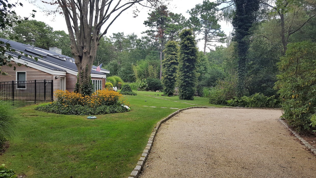 1651 Quogue Riverhead Rd, Flanders, NY 11901 Apartments in Flanders