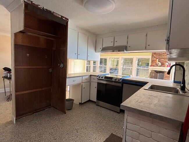 Foto del edificio - 215 Jaffrey St