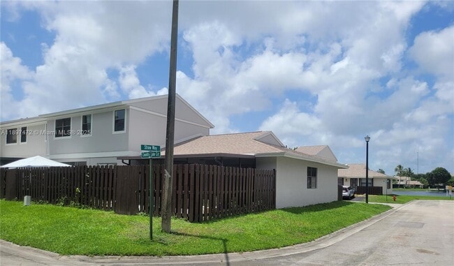 Building Photo - 5318 Tennis Ln