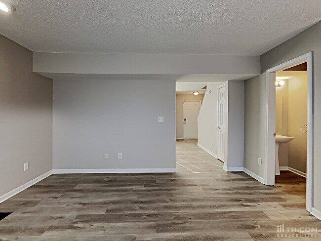 Foto del edificio - 7967 Alamosa Ln