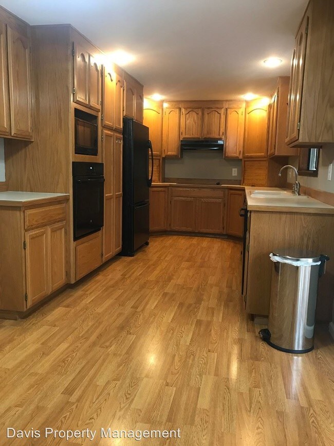 Foto del edificio - 3 br, 1 bath House - 13640 197th AVE SE