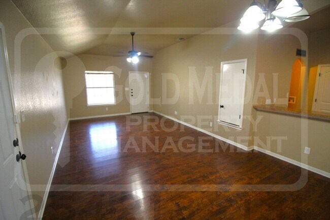 Foto del edificio - 1108 Grace Point Dr