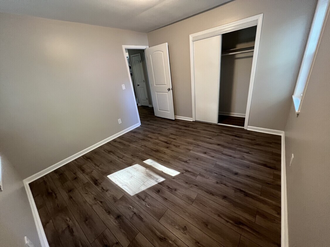 Building Photo - 4542 Candlestick