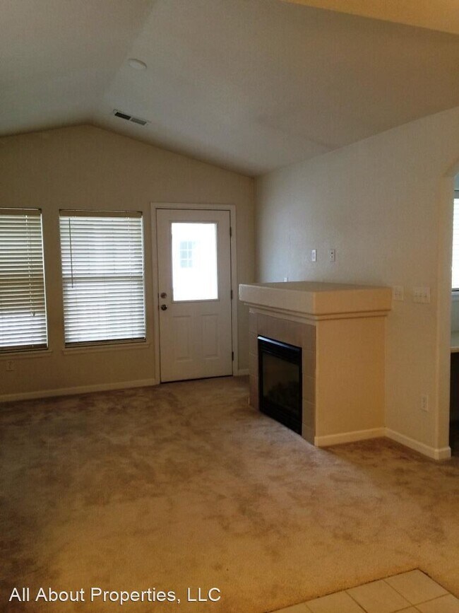 Building Photo - 2 br, 2 bath House - 3776 Ponderosa Court #6