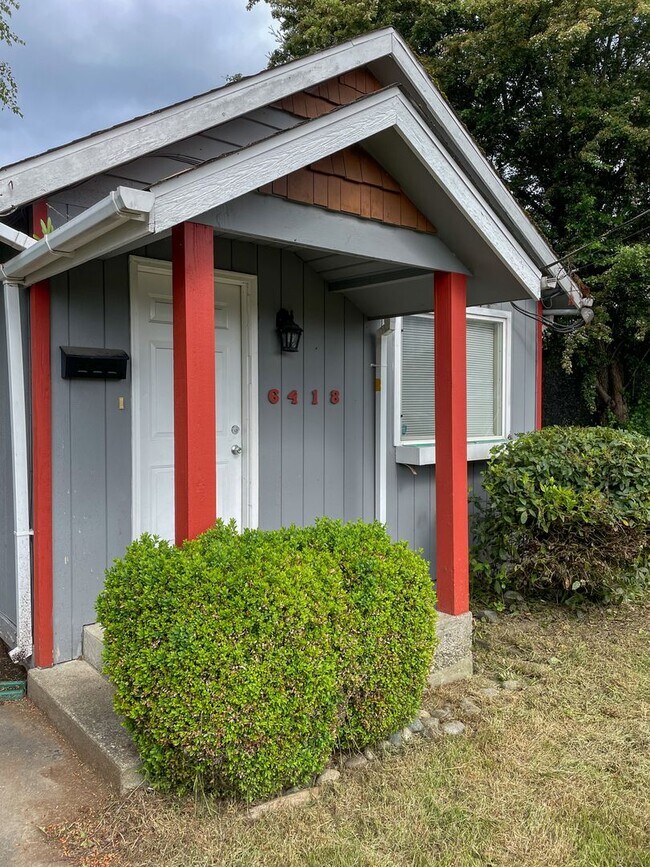 Building Photo - Charming 500 Sq Ft Home with New Upgrades ...