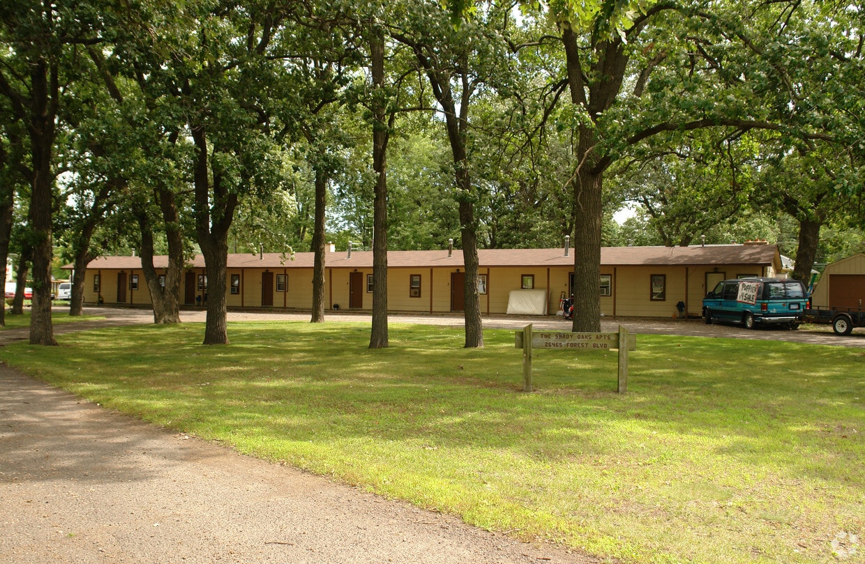 The Shady Oaks Apartments Apartments in Wyoming, MN