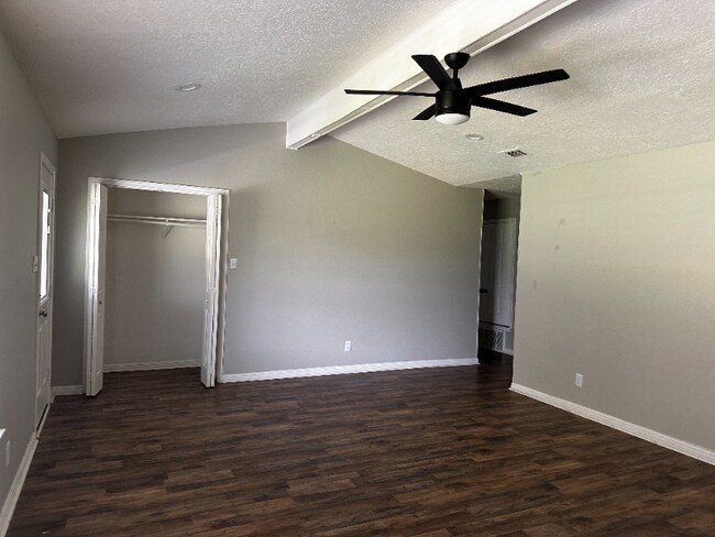 Foto del edificio - 216 Timberview Dr