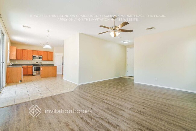 Foto del edificio - 8754 W Adams St