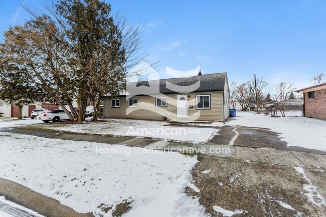 Building Photo - 13341 Herbert Ave