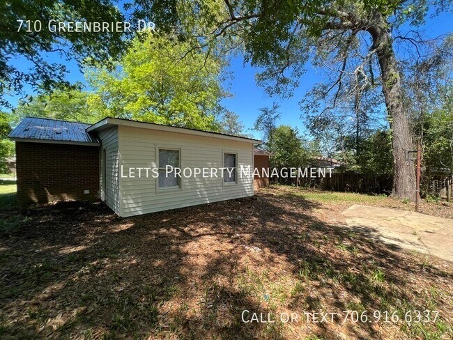 Foto del edificio - Charming 3BR Home in Serene Neighborhood