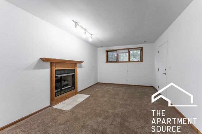 Building Photo - 2901 N Hoyne Ave