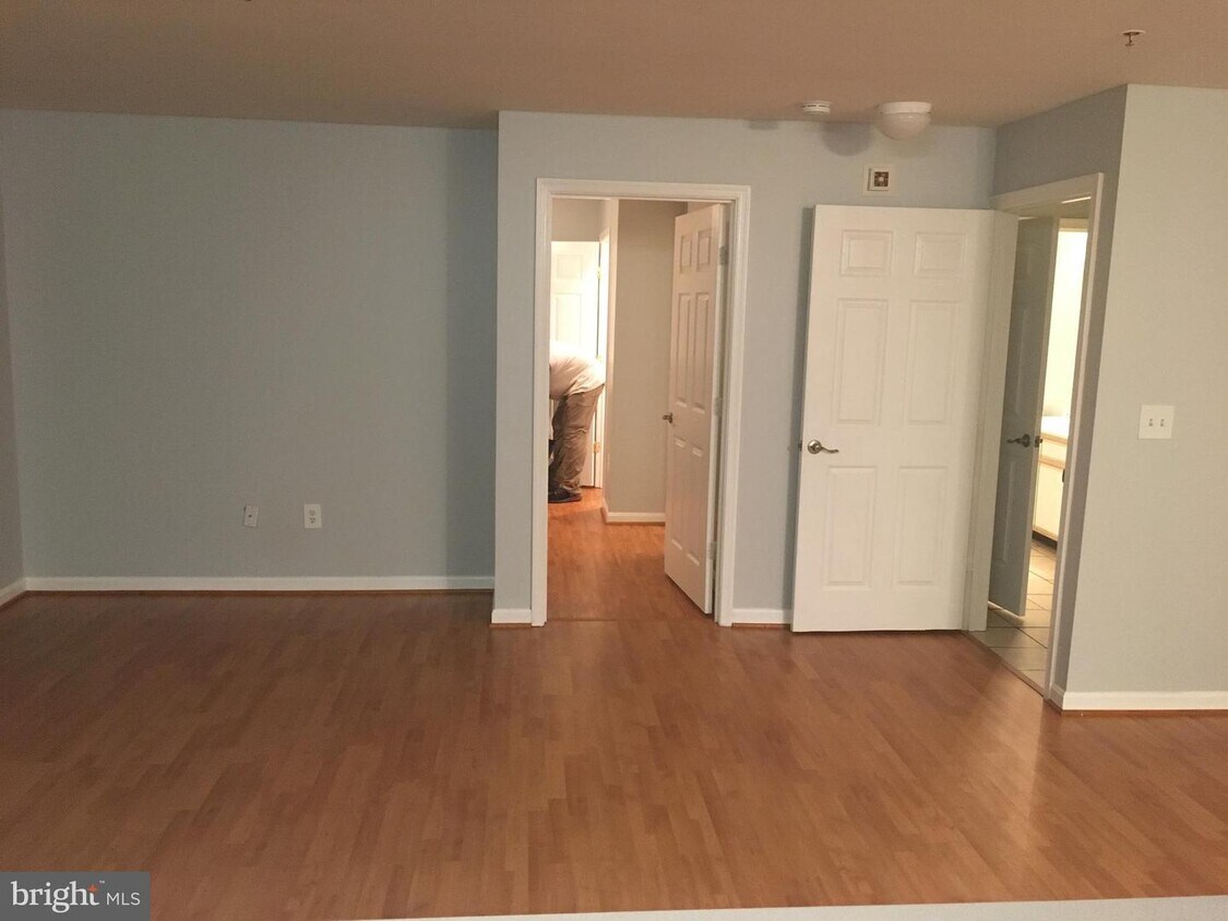 Foto principal - 501 Mathias Hammond Way