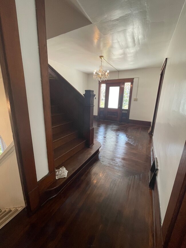 Entry to apartment - 377 Lawson Ave