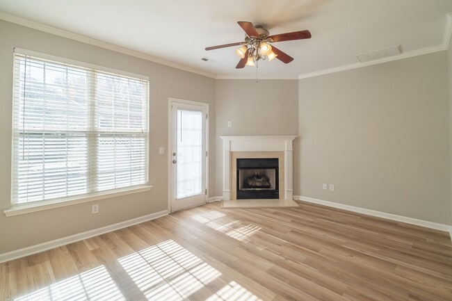 Building Photo - A Cozy 2bedroom Town home in Fort Mill