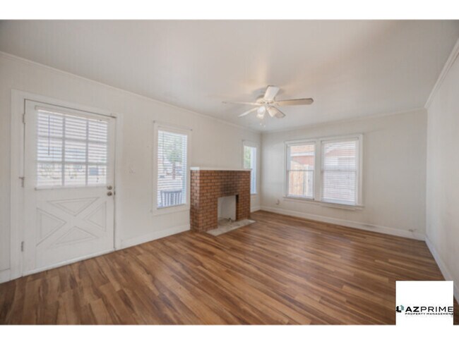 Building Photo - Charming 2/1 Phoenix Home in Brentwood Historic District!