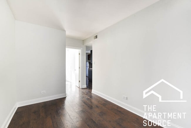 Building Photo - 4876 W Armitage Ave