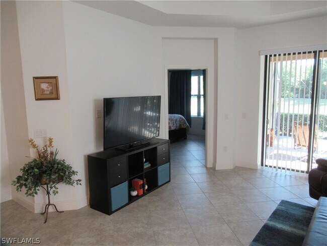 Building Photo - 10073 Montevina Dr