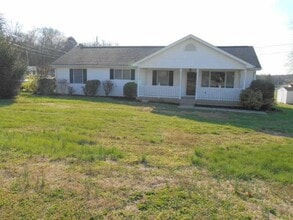 Building Photo - 3101 Curd Rd