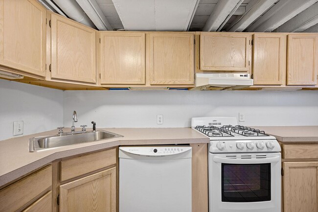 Building Photo - 1314 Addison St