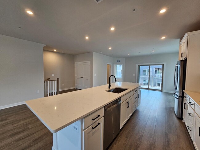 Building Photo - 13721 COBBLE Loop