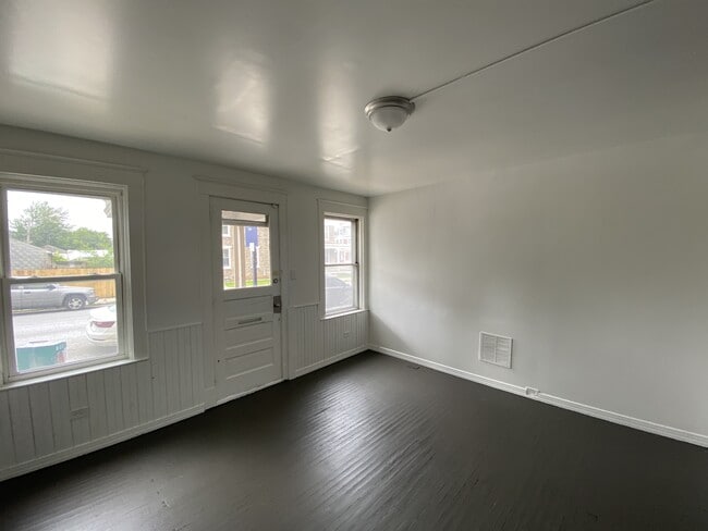 Foto del edificio - 909 E Philadelphia St