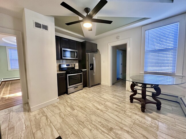 Foto del edificio - 928 Townsend Ave