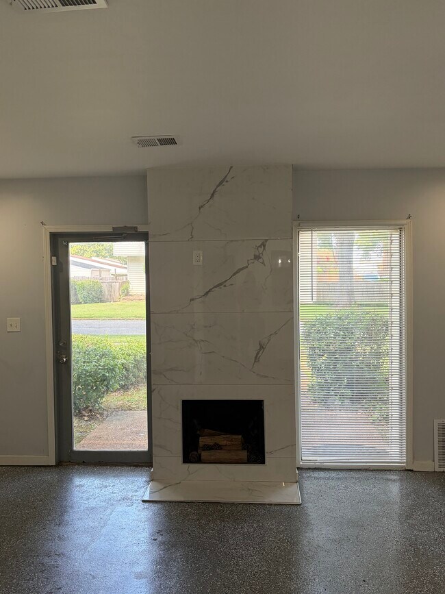 Foto del edificio - 2756 Harbor Station Rd