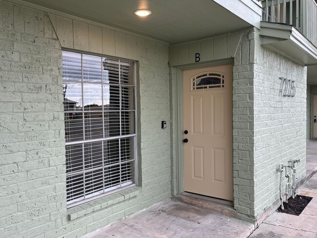 Building Photo - 7225 Owen Ct