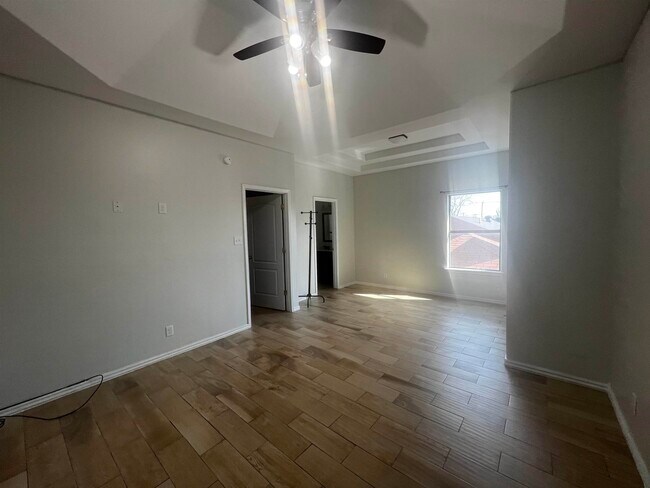 Building Photo - 3612 Santa Cleotilde Ave