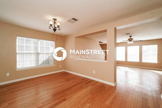Foto del edificio - 3 Bedroom Pet-Friendly Home in Del Valle, TX with Main Street Renewal