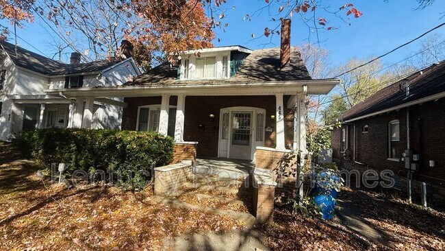 Foto del edificio - 445 Davidson Ct