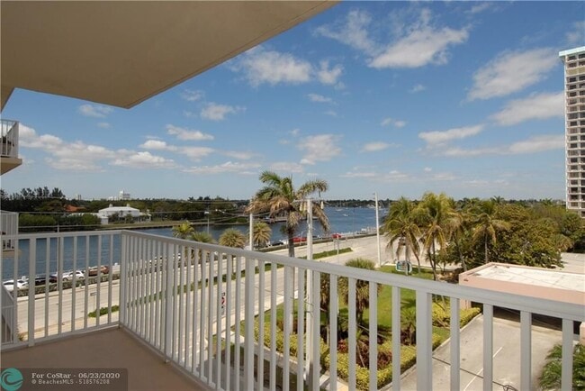 Building Photo - 1401 S Ocean Dr