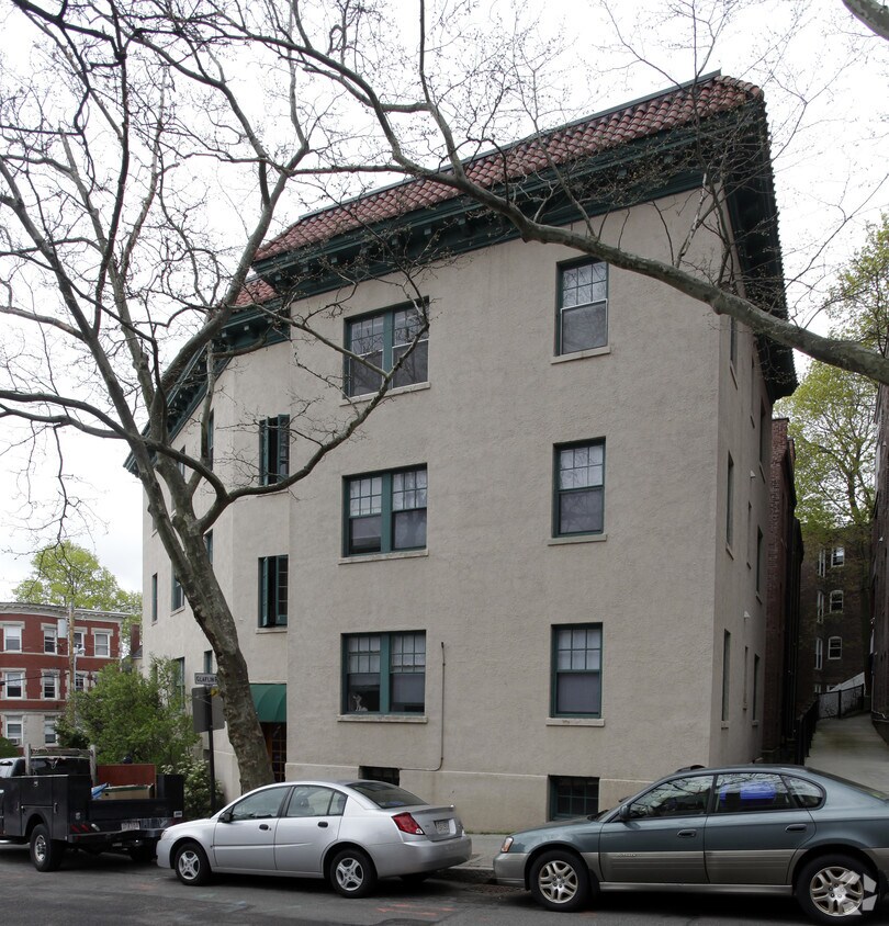 Building Photo - Tri-Corner