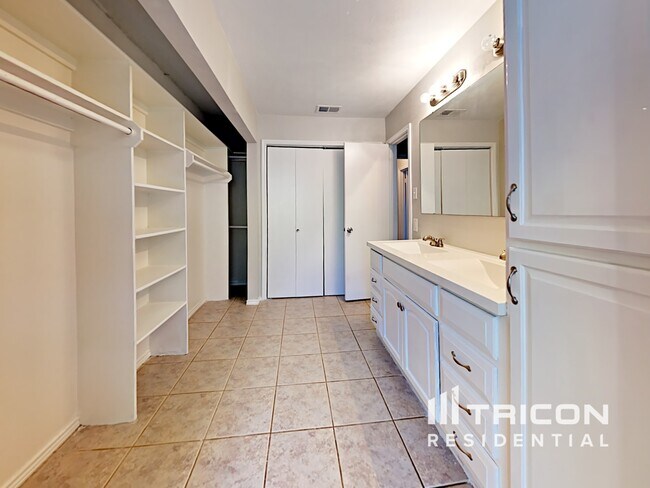 Foto del edificio - 2608 Poplar Spring Rd
