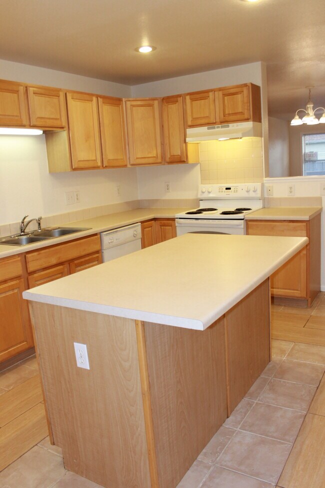 Foto del edificio - 7330 Kearney St