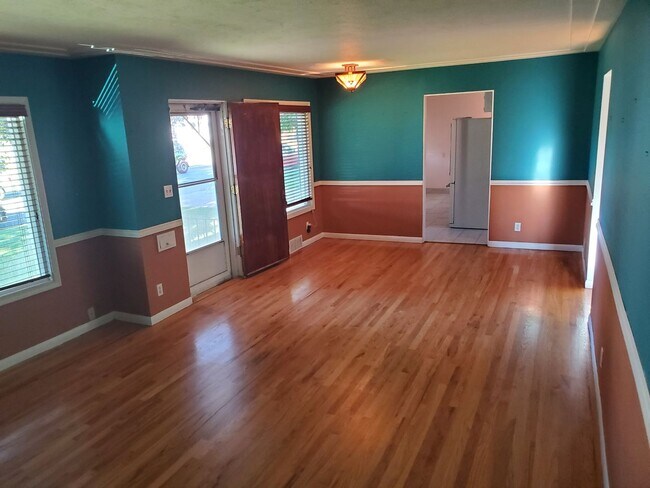 Foto del edificio - Charming 4 BR/ 2 BA North Spokane Home