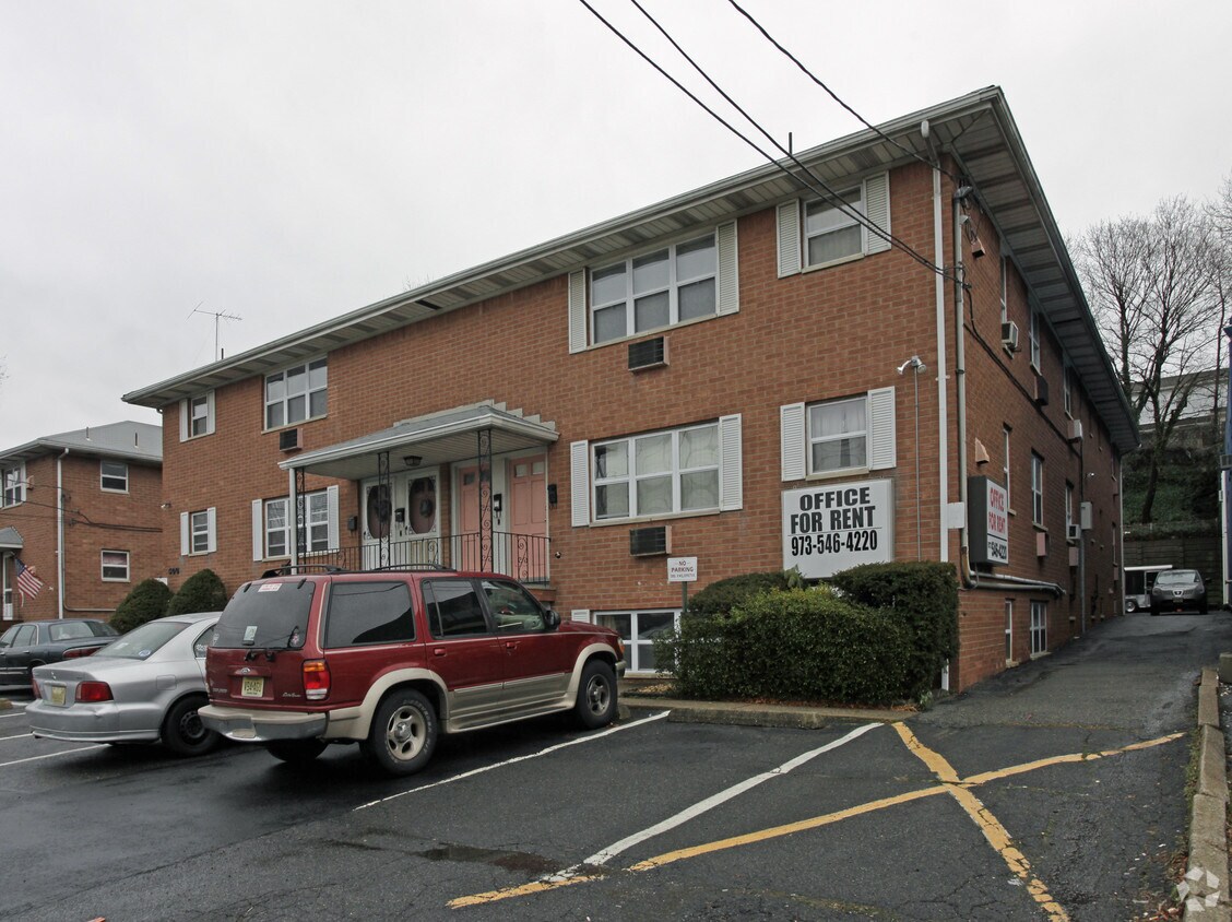 Patrician Apartment Apartments in Garfield, NJ