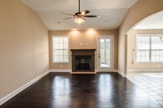 Foto del edificio - Pet Friendly Three Bedroom!
