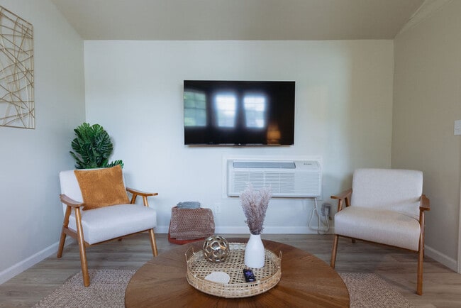 Building Photo - 308 Lamont St