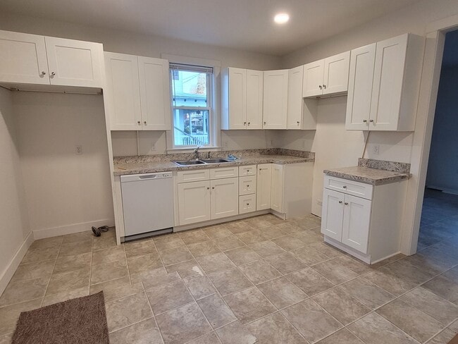 Building Photo - 3 bedroom Conestoga Valley School District