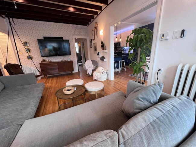 Foto del edificio - 541 W Addison St