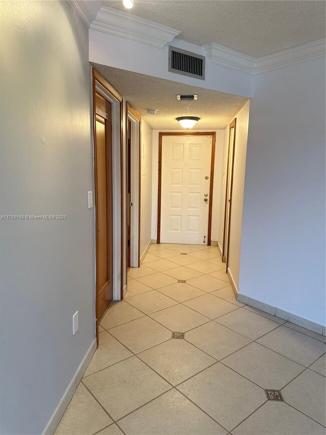 Foto del edificio - 15489 N Miami Lakeway